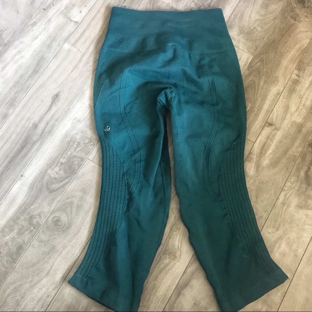 Lululemon Green Crop Leggings - Picture 2 of 7